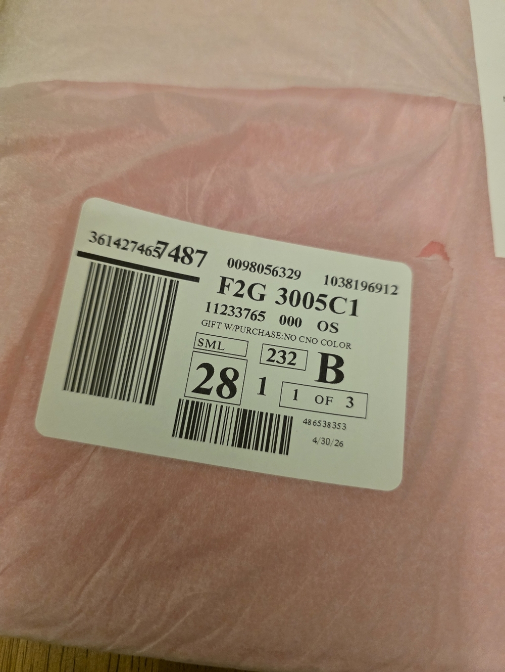 VALENTINO PINK SOFT PLUSH LAPTOP CASE. NEW STILL IN TISSUE WRAPPED. - Picture 6 of 6